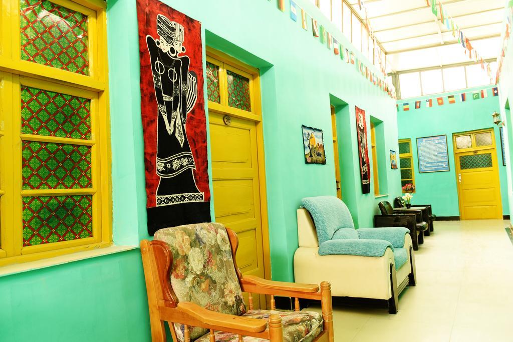 Happy Station Hostel Dunhuang Exterior foto