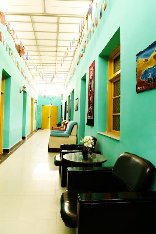 Happy Station Hostel Dunhuang Exterior foto